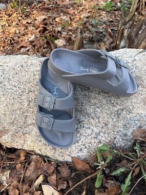 Surf Seven Youth Shoes Size 2 Gray Double Buckle Kids Sandals Like New No Box.